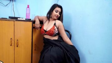 black-saree-sima-md-entertainment-ep3_Moment