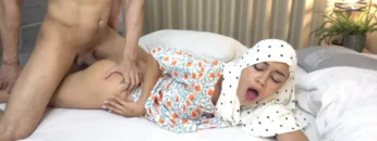 Hot Hijabi Muslim Girl Fucked By BhaiJaan